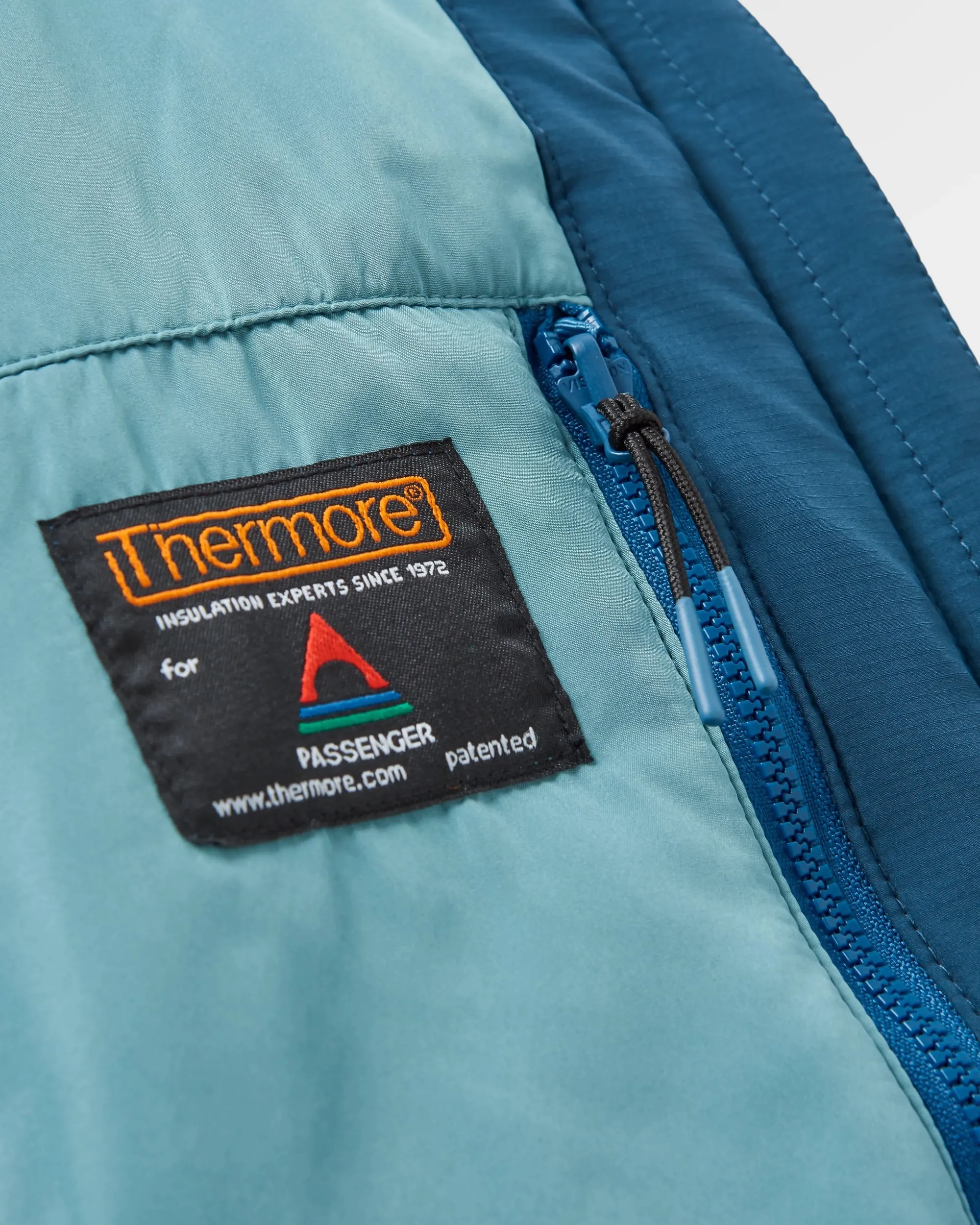 Daybreak Lightweight Recycled Thermore® Insulated Jacket - Rich Navy/Dark Denim/Arctic